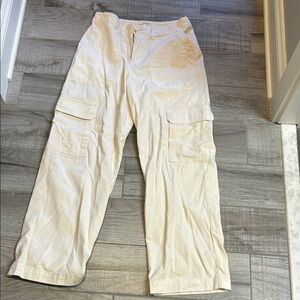 Universal Thread Off White Cargo Pants